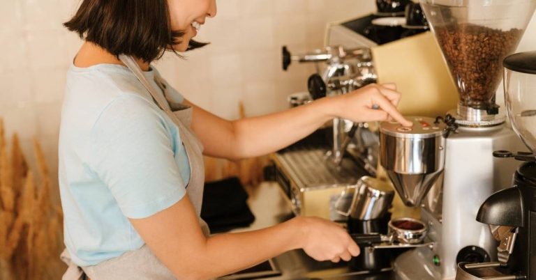 Máy pha cà phê và máy xay cà phê tại Điện Biên