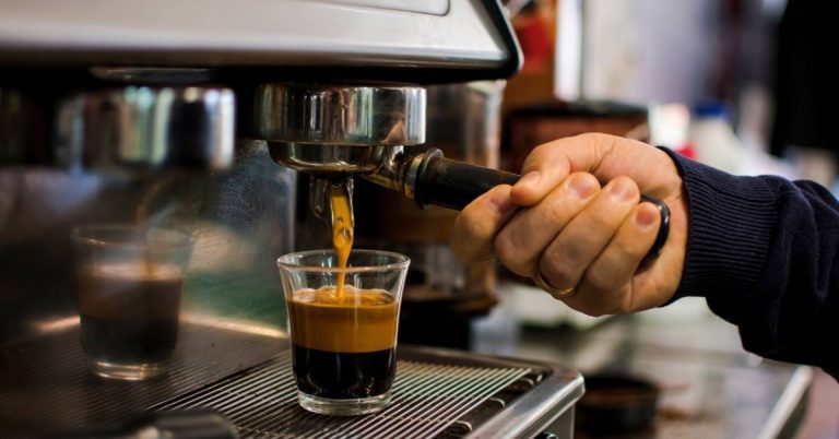 Máy pha cà phê và máy xay cà phê tại Khánh Hòa