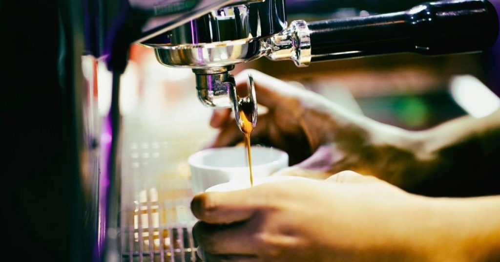 Máy pha cà phê và máy xay cà phê tại quận 3
