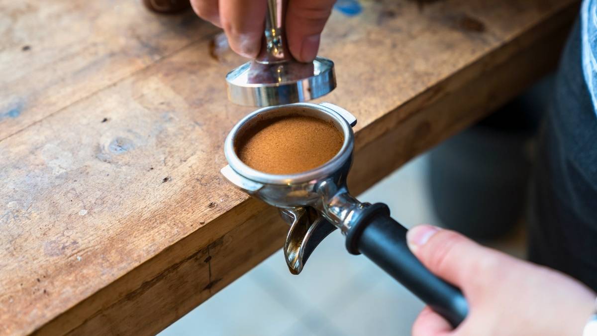 Máy pha cà phê và máy xay cà phê tại quận 4