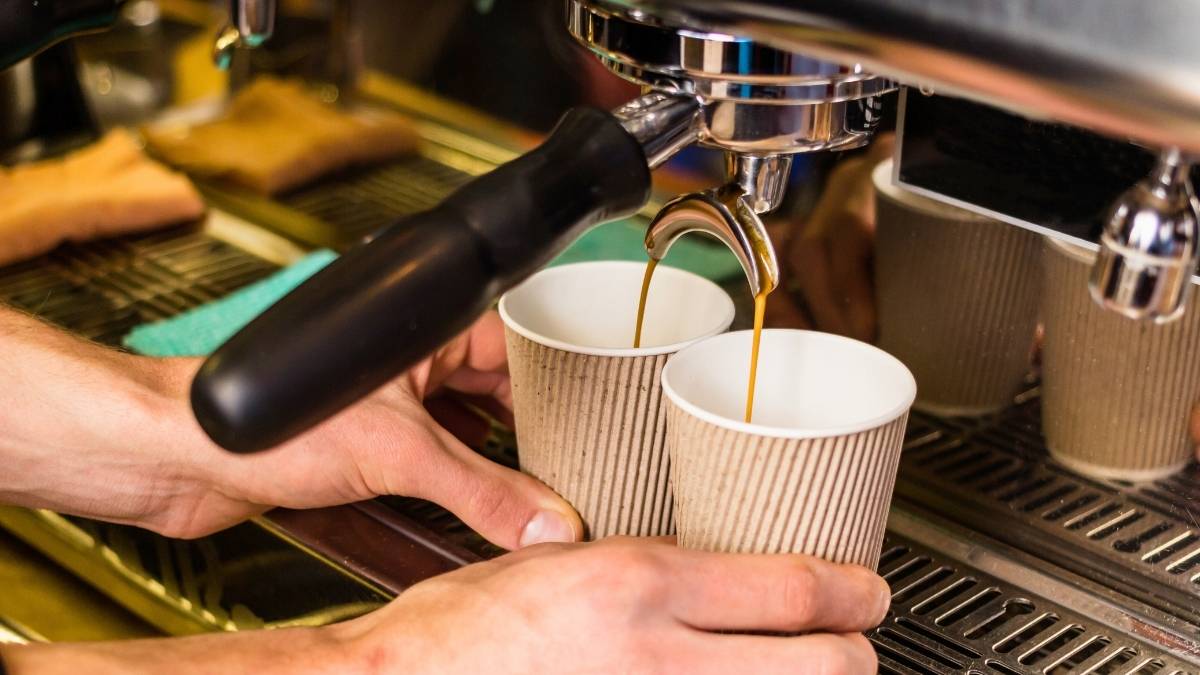Máy pha cà phê và máy xay cà phê tại quận 9