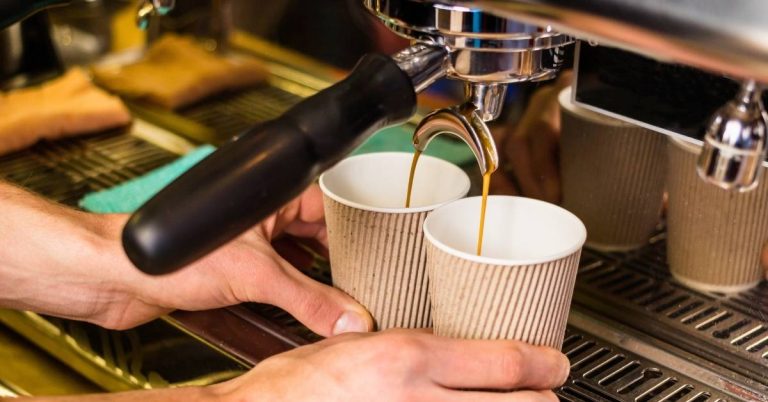 Máy pha cà phê và máy xay cà phê tại quận 9