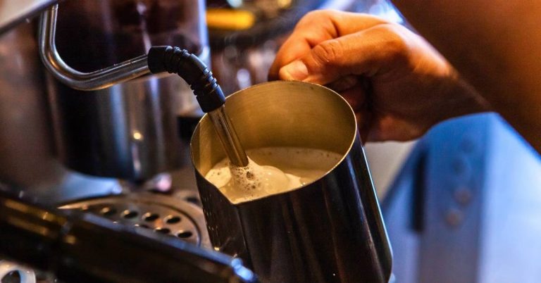 Máy pha cà phê và máy xay cà phê tại quận Tân Phú