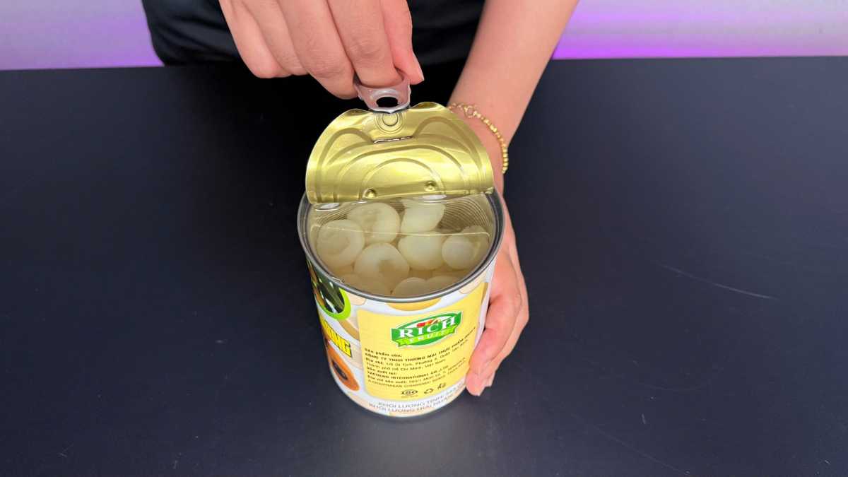 So sánh nhãn Rich và trái tươi trong pha chế