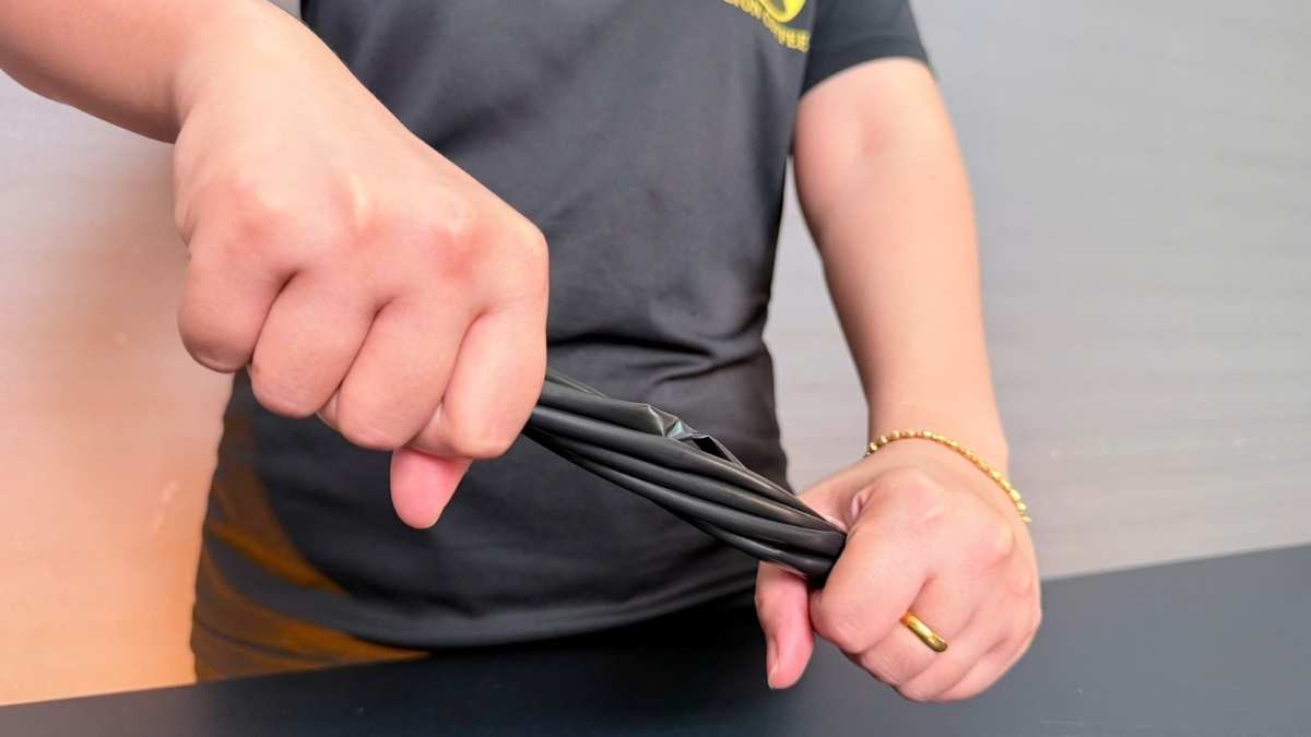 Ống hút phi 6 đen cứng cáp, dùng cho sinh tố và nước ép.