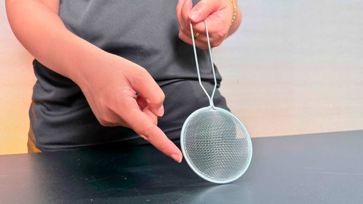 Ray lọc inox bền chắc, thiết kế gọn nhẹ cho barista