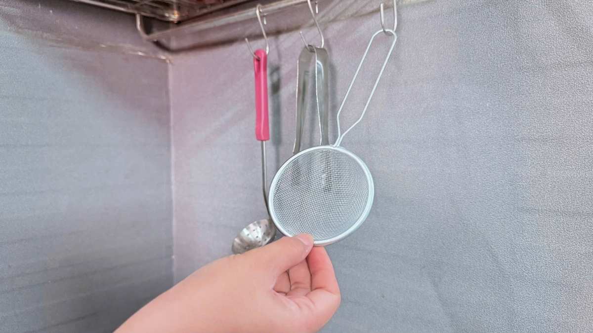 Bảo quản ray lọc inox nơi khô ráo, vệ sinh dễ dàng