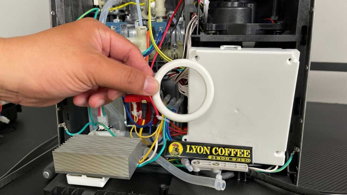 Vệ sinh ron group Breville đúng cách giúp kéo dài tuổi thọ