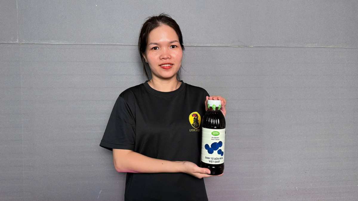 Chai Sinh tố Osterberg Việt Quất 1L màu tím berry cao cấp nhập khẩu từ Đan Mạch