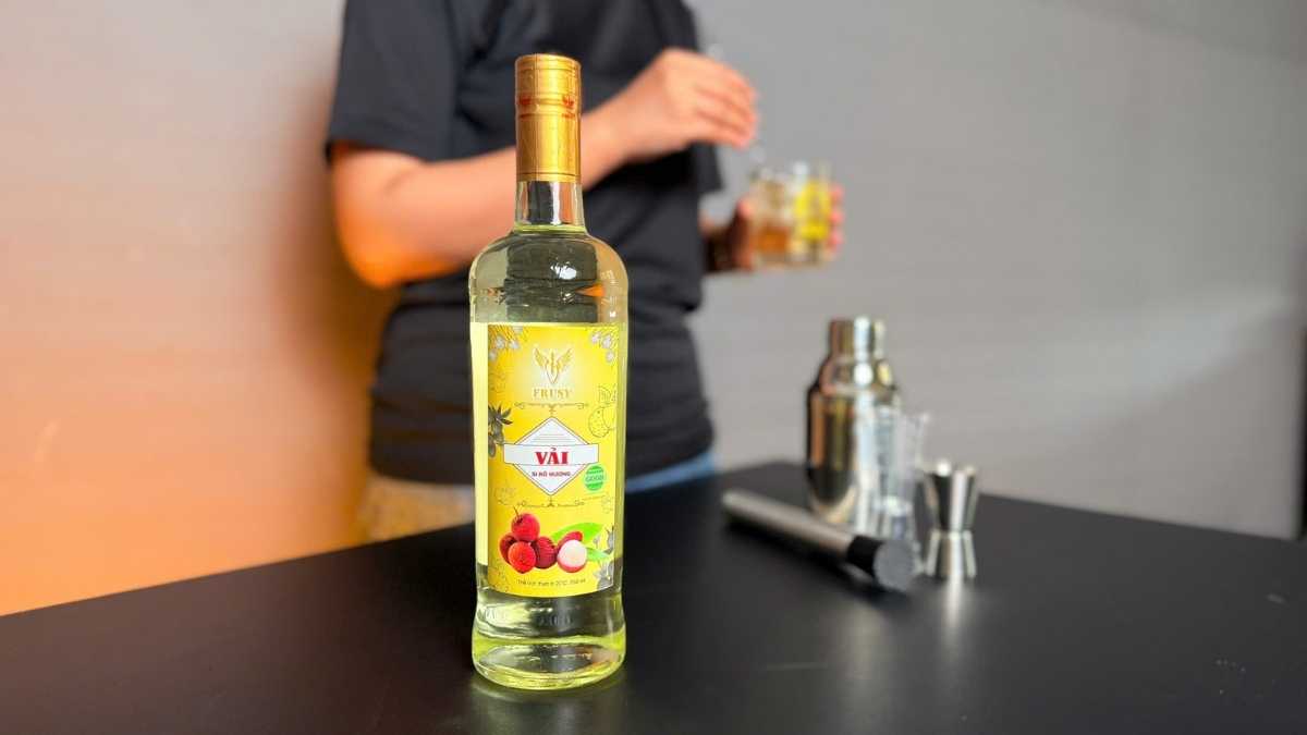 Siro Frusy Vải dùng cho trà vải, soda vải và mocktail trái cây.