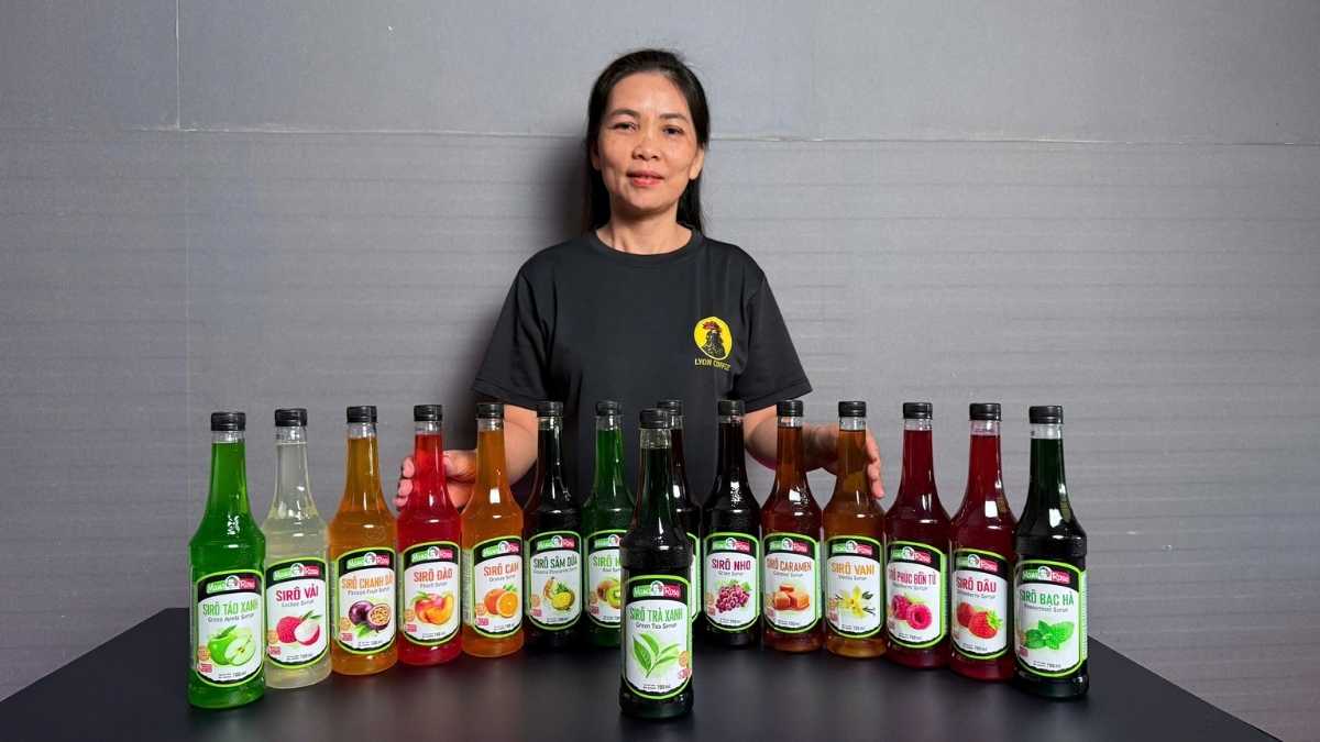 Chai Sirô Mama Rosa Đào thương hiệu Golden Farm sản xuất tại Việt Nam