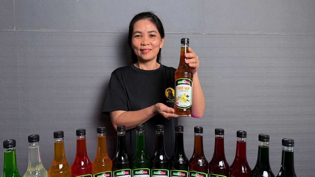 Chai Sirô Mama Rosa Nho thương hiệu Golden Farm sản xuất tại Việt Nam