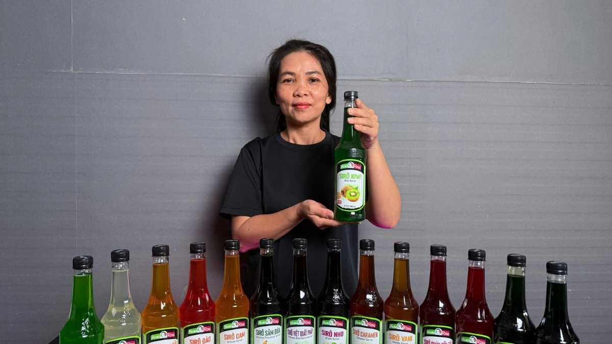 Chai Sirô Mama Rosa Trà Xanh thương hiệu Golden Farm sản xuất Việt Nam