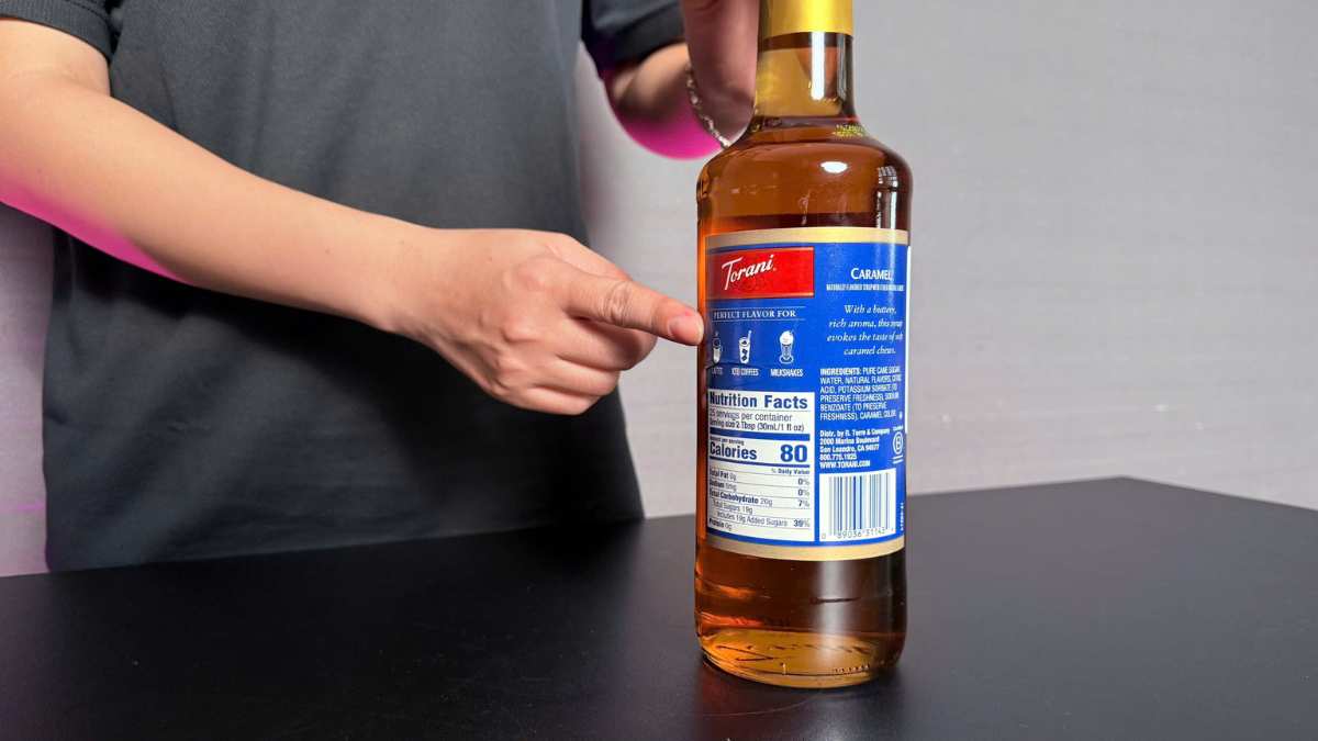 Siro caramel Torani màu nâu hổ phách vị ngọt dịu mùi bơ sữa tự nhiên