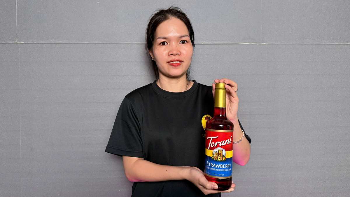 Chai Siro Torani Dâu 750 ml màu đỏ hồng nổi bật nhập khẩu từ Mỹ