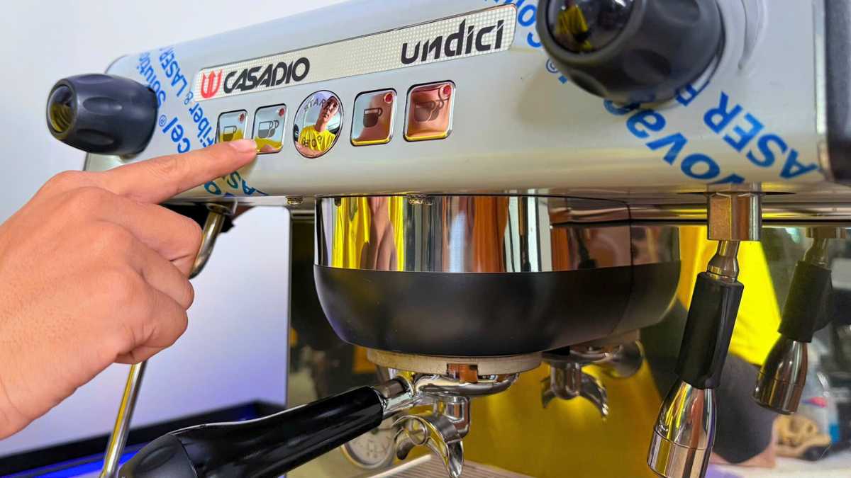 Tay pha cà phê Casadio rò nước do ron mòn hoặc ngàm bị trượt áp