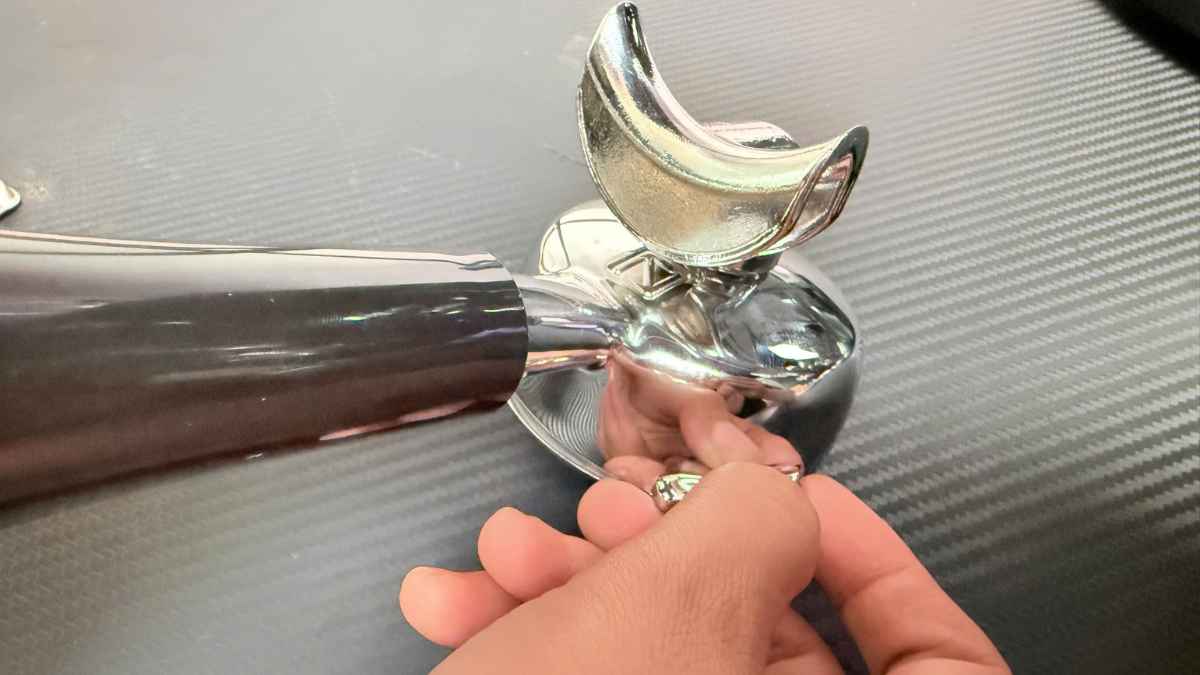 Thân tay pha cà phê Nuova Simonelli bằng đồng thau mạ chrome