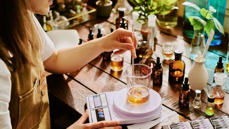 Tinh dầu cà phê có tốt không công dụng cho sức khỏe