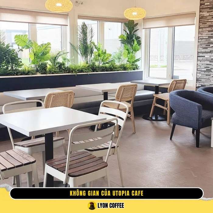 Không gian của quán Utopia Cafe ở Canada