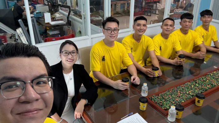 Đội ngũ Lyon Coffee đồng hành cùng khách hàng với nhiều ưu đãi đặc biệt