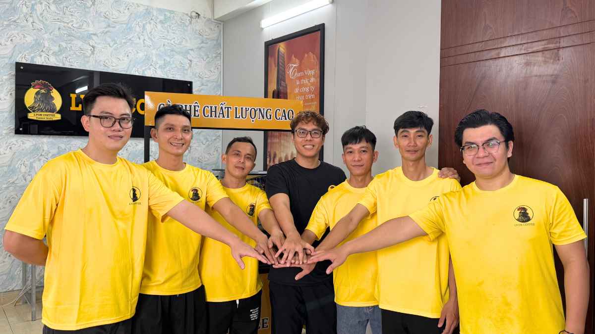 Đội ngũ tư vấn Lyon Coffee mang đến khuyến mãi hấp dẫn cho đối tác