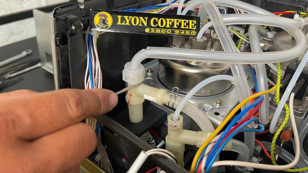 Van xả áp Breville OPV nhựa POM – xả khi vượt 15 bar