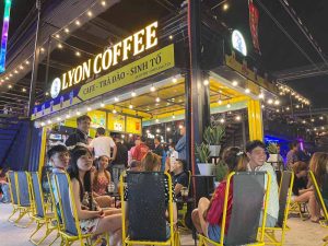 Cách kéo khách đến quán cafe